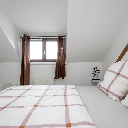Apartment In Suedost Fuer 4 Personen We5 *